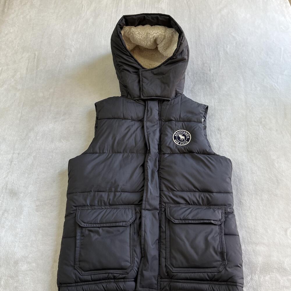 Abercrombie Kids Puffer Vest Kids XL Gray Hooded Sherpa Lined Winter Quilted